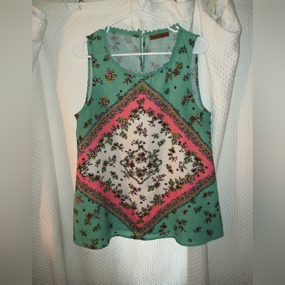 Evelyn Blu Sleeveless Blouse Size Large